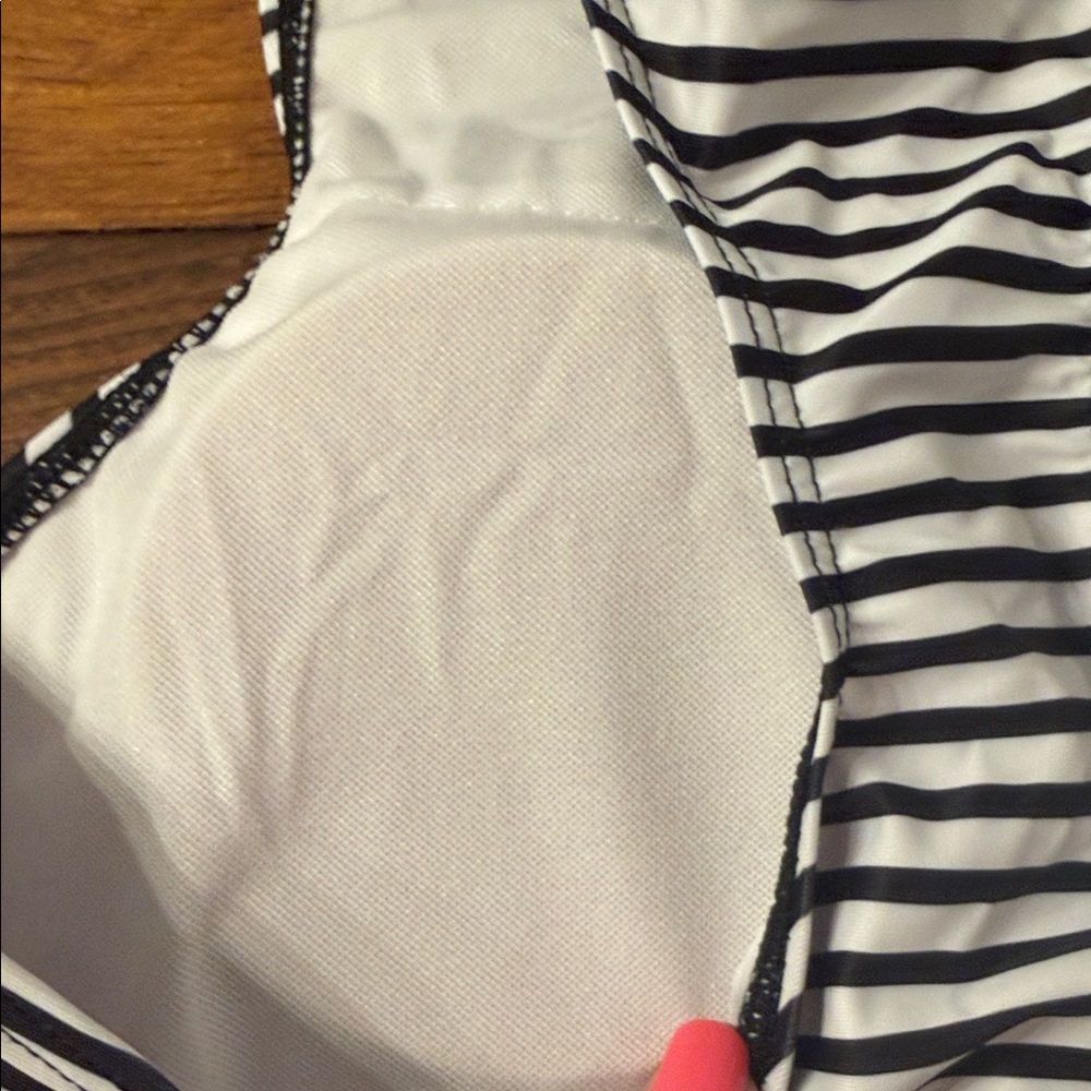 Women’s  Two-Piece Swim Set - Black Bottoms with White & BlackStripe Top - Picture 5 of 8